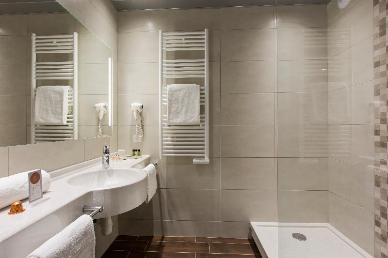 Roi Soleil Prestige Strasbourg Hotel Schiltigheim Ngoại thất bức ảnh